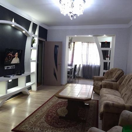 Apartment For You Tbilisi Buitenkant foto
