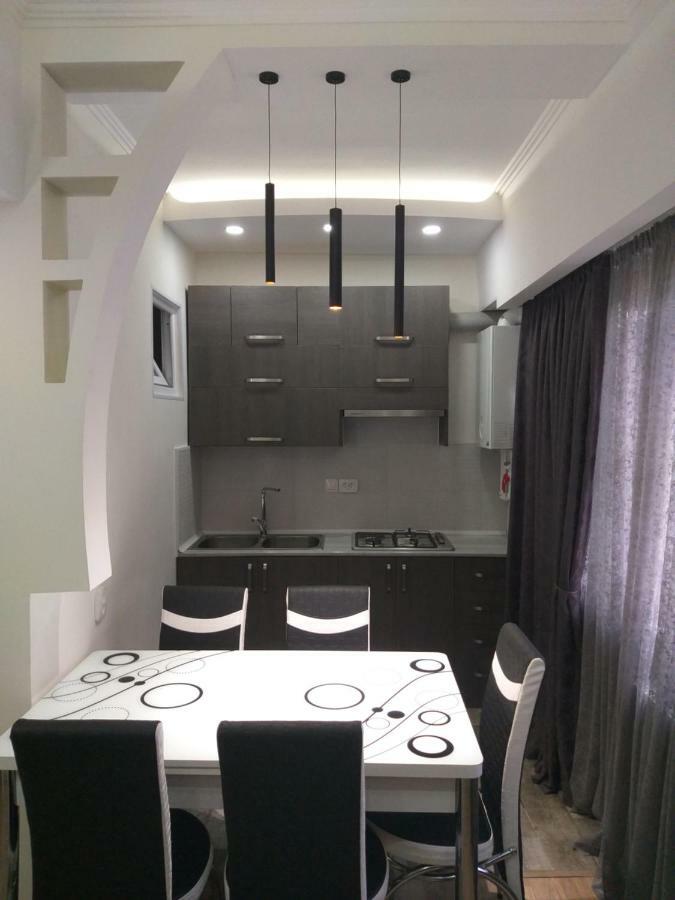 Apartment For You Tbilisi Buitenkant foto